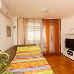 Appartement Zenta *